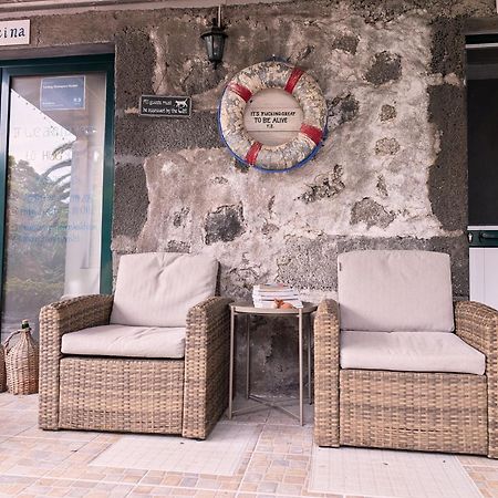 Loving Strangers Hostel Мадалена Экстерьер фото