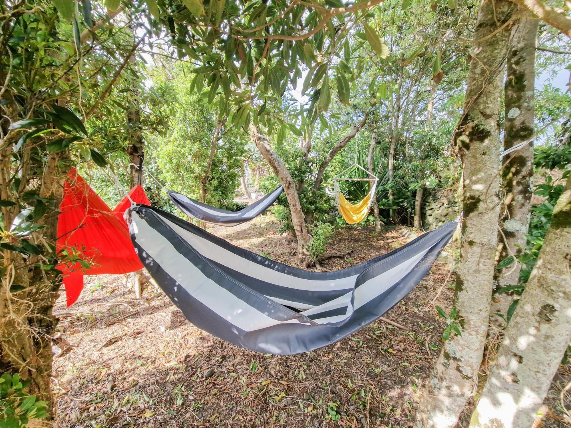 Loving Strangers Hostel Мадалена Экстерьер фото