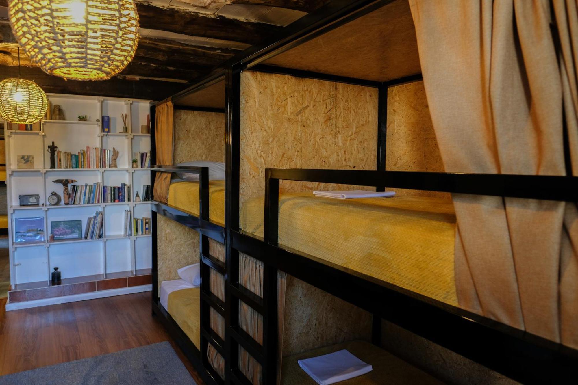 Loving Strangers Hostel Мадалена Экстерьер фото