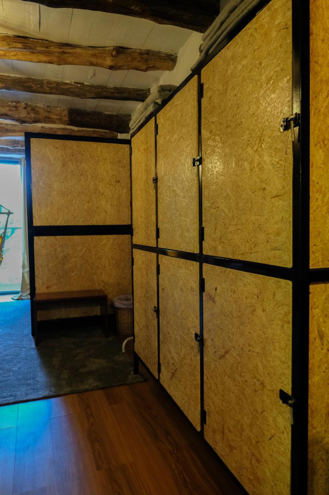 Loving Strangers Hostel Мадалена Экстерьер фото